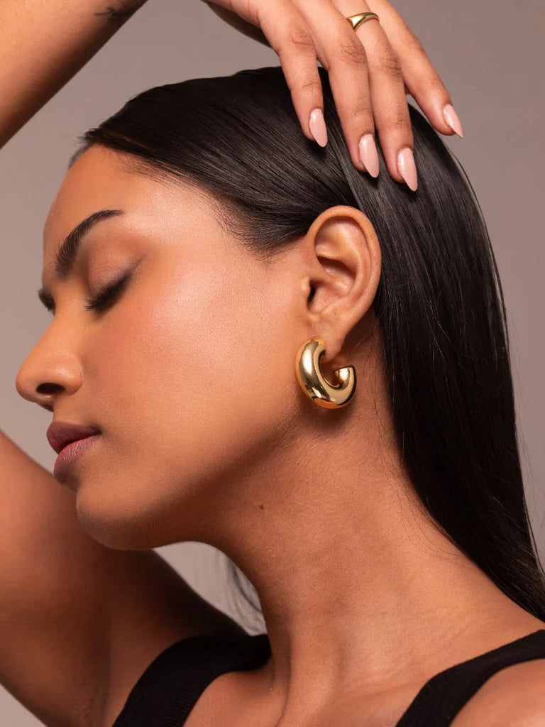 How to Build Your Jewelry Capsule Collection: Essentials for Every Wardrobe