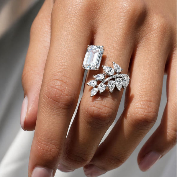 The Emerald Grace Ring