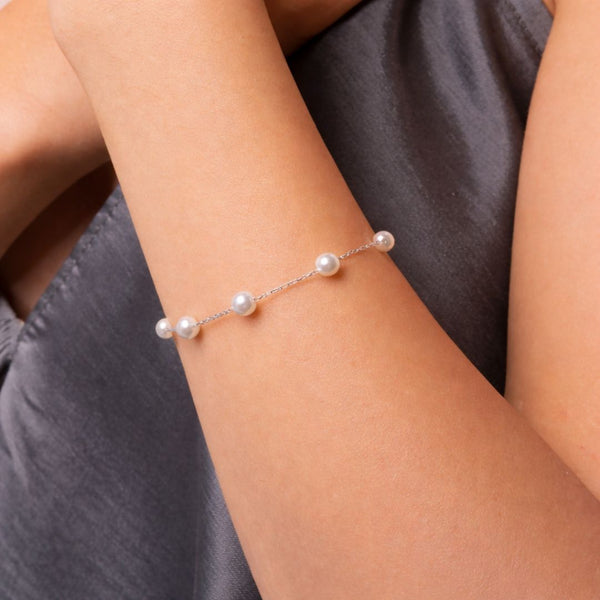 Single Line Pearl Bracelet