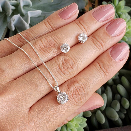 Round Solitaire Pendant & Earrings Set