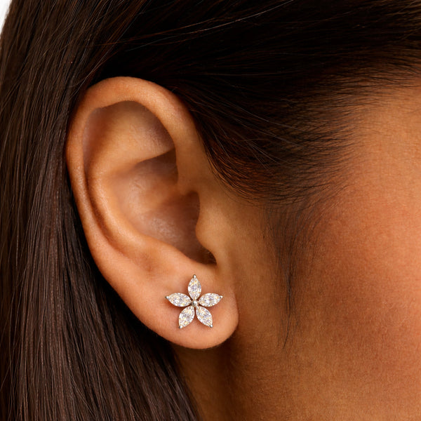 Classic Flower Solitaire Studs